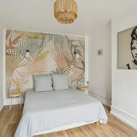 아파트 Eiffel Tower 10 Min Walk :-) 파리