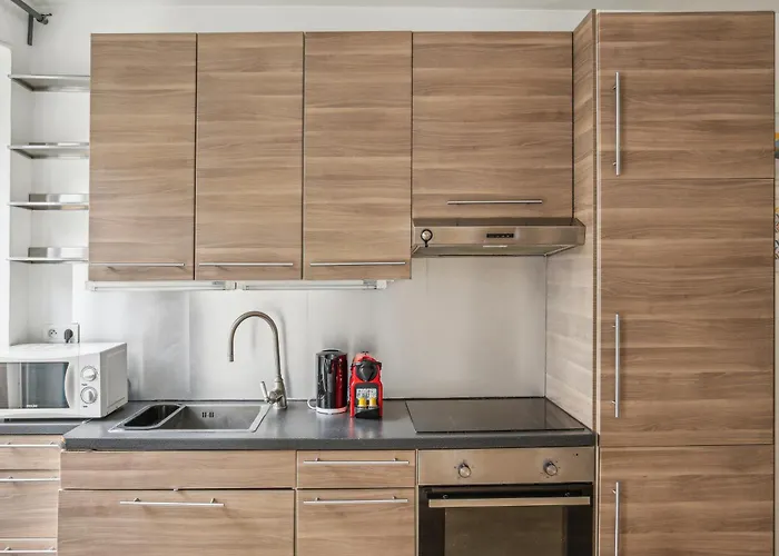 아파트 Eiffel Tower 10 Min Walk :-)