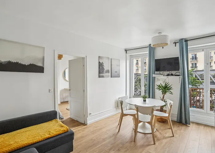 Eiffel Tower 10 Min Walk :-) 아파트 *