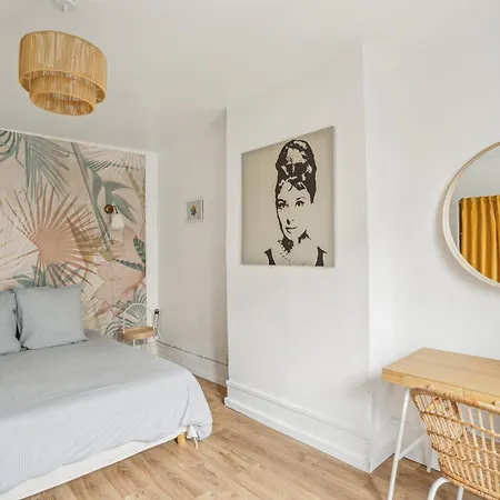 Eiffel Tower 10 Min Walk :-) Apartamento